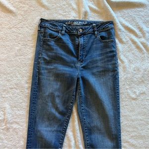 American Eagle Super High Waisted Jean Size 10